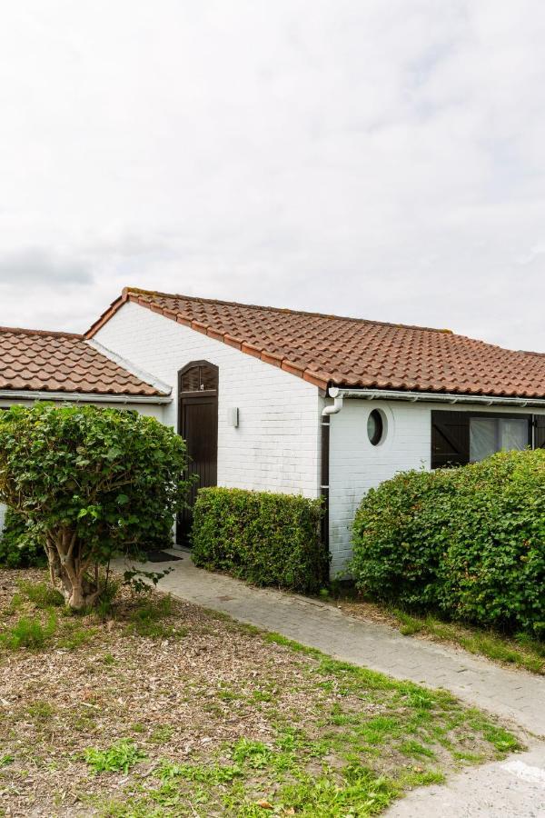 Zeegalm Bungalows 米德尔克尔克 外观 照片